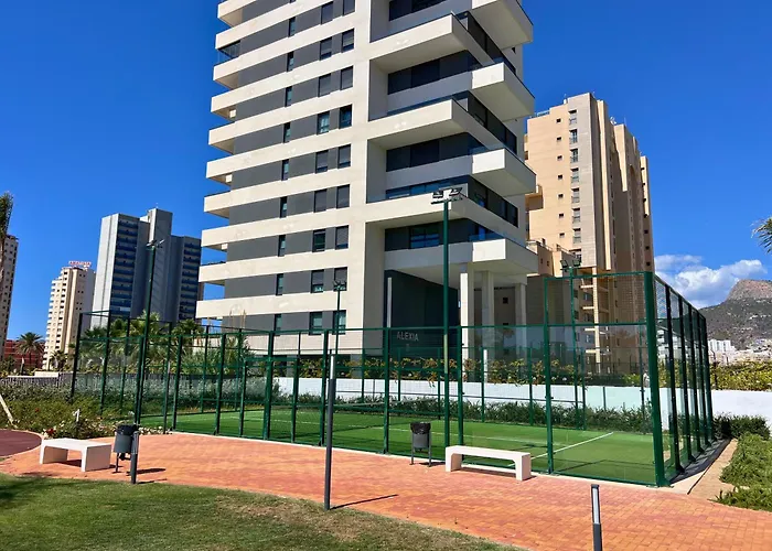 公寓 Modern 3-bedroom With Padel And Pool Access