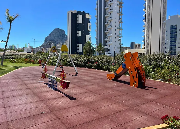 公寓 Modern 3-bedroom With Padel And Pool Access