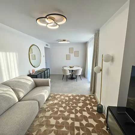 Modern 3-bedroom With Padel And Pool Access *