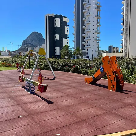 Apartman Modern 3-bedroom With Padel And Pool Access