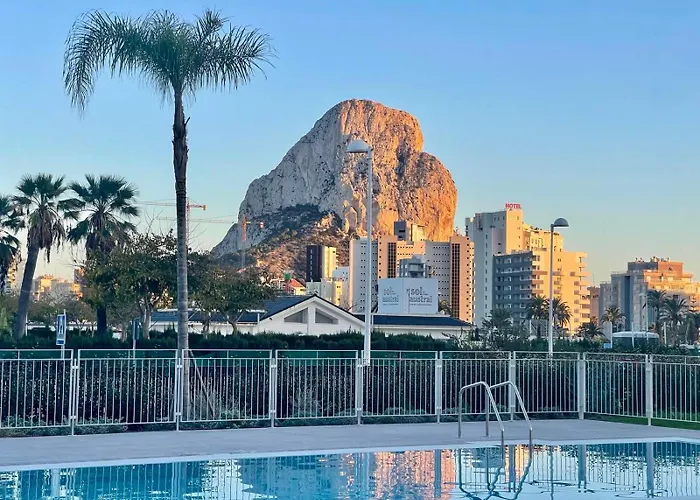 Modern 3-bedroom With Padel And Pool Access Apartment